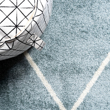 Cole Minimalist Diamond Trellis Area Rug